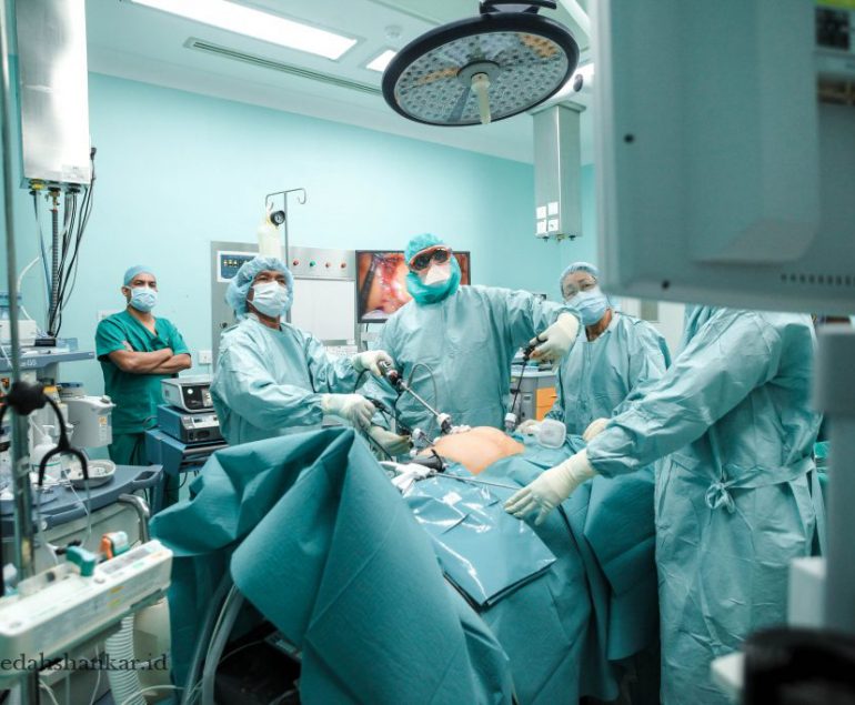 Dokter Spesialis Bedah Umum dan Kolorektal di rumah sakit Malaysia